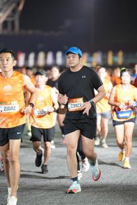 BIB: 21042, 21124, 23927
                            <button type="button" onclick="openModal(19606118)" class="btn btn-primary btn-sm float-right btn-popup" data-toggle="modal" data-target=".modal-high-quality">
                        <i class="fas fa-shopping-cart"></i> Add to Cart
                    </button>
                                            <button type="button" onclick="isThisMe(19606118, true)" class="btn btn-success btn-sm float-right btn-popup btn-isme hidden" data-toggle="tooltip" data-placement="bottom" title="นี่คือรูปของคุณใช่ไหม คลิกที่นี่เพื่อเอาเข้าอัลบั้ม">
                        <i class="fas fa-plus"></i> Add to album
                    </button>
                    <button type="button" onclick="isThisMe(19606118, false)" class="btn btn-warning btn-sm float-right btn-popup btn-isnotme hidden">
                        <i class="fas fa-ban"></i> Remove from album
                    </button>